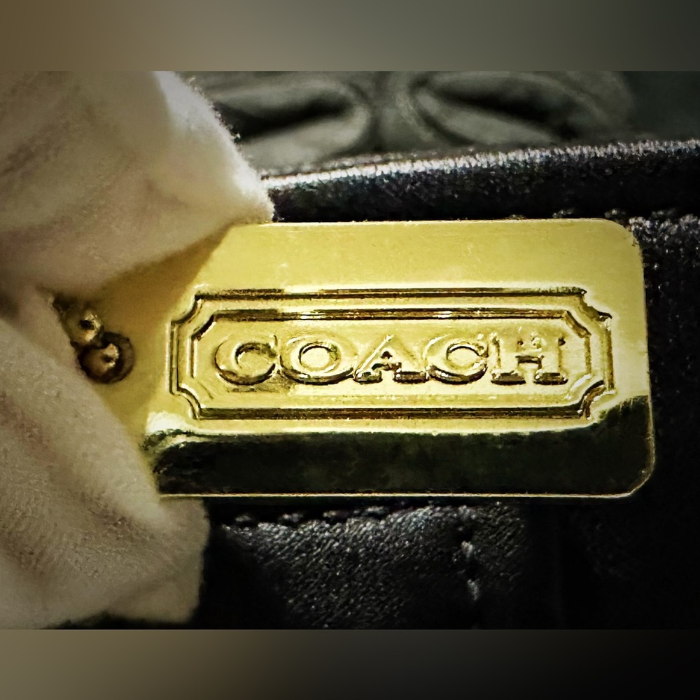Vintage style Coach Black Leather Shoulder Bag with Gold Accents - Picture 16 of 17
